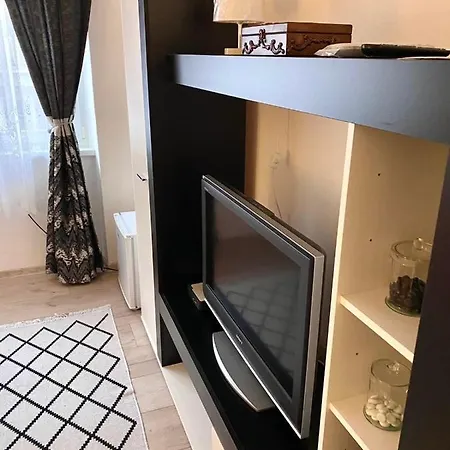 Cozy Center Apartment