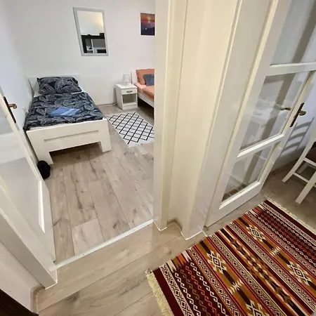Cozy Center Apartment Bihac